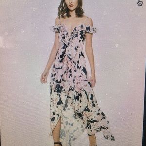 Stunning! Alexia Admor off the shoulder maxi dress